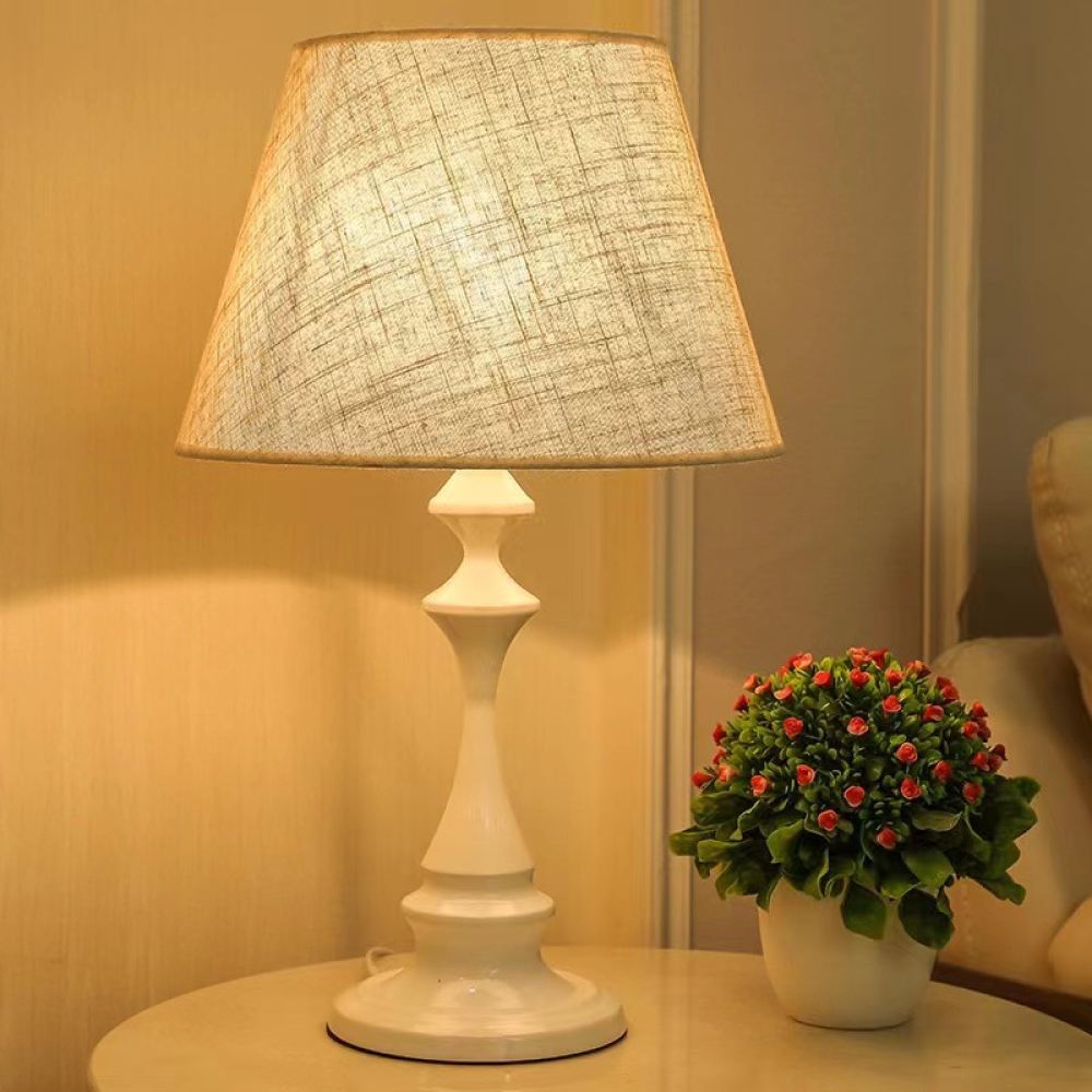 مصباح طاولة عتيق بتصميم أمريكي - مراجعة Desk Lamp وسعره