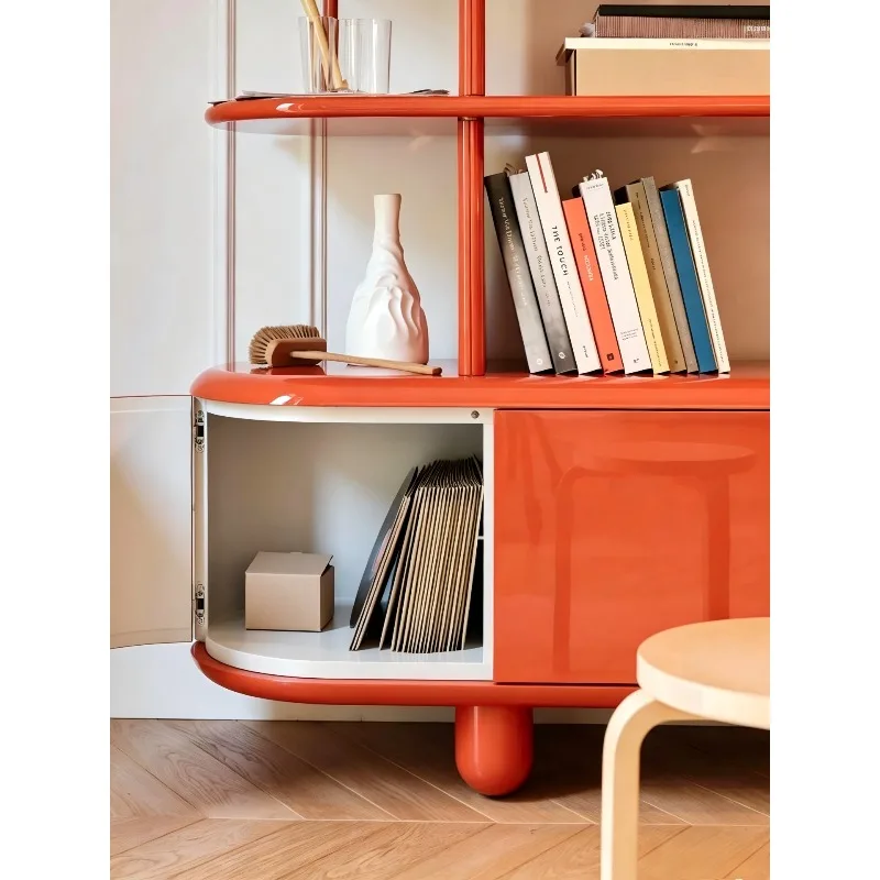 رف كتب إيطالي بتصميم بسيط، يمت - مراجعة Bookshelf وسعره